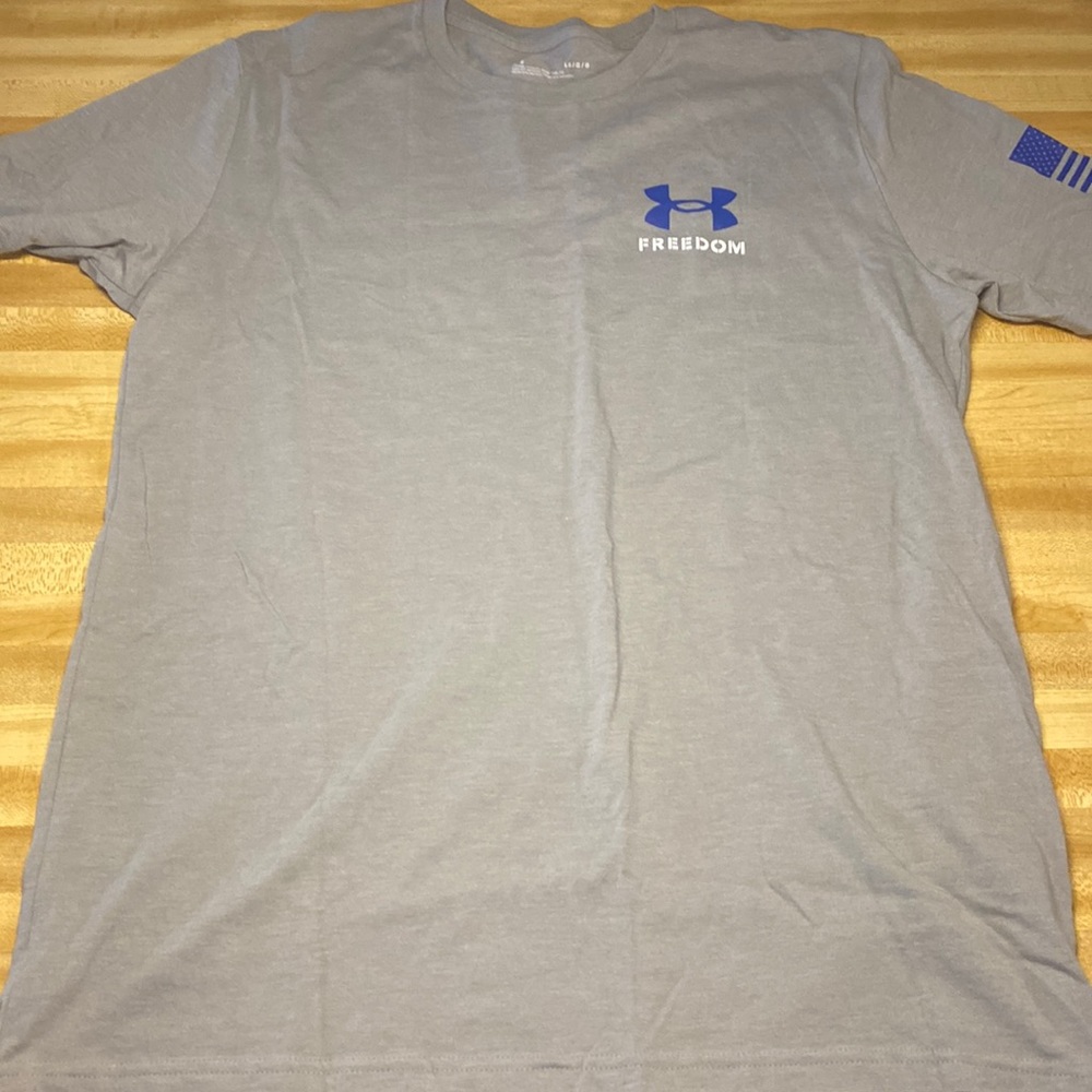Men’s Under Armour tshirt